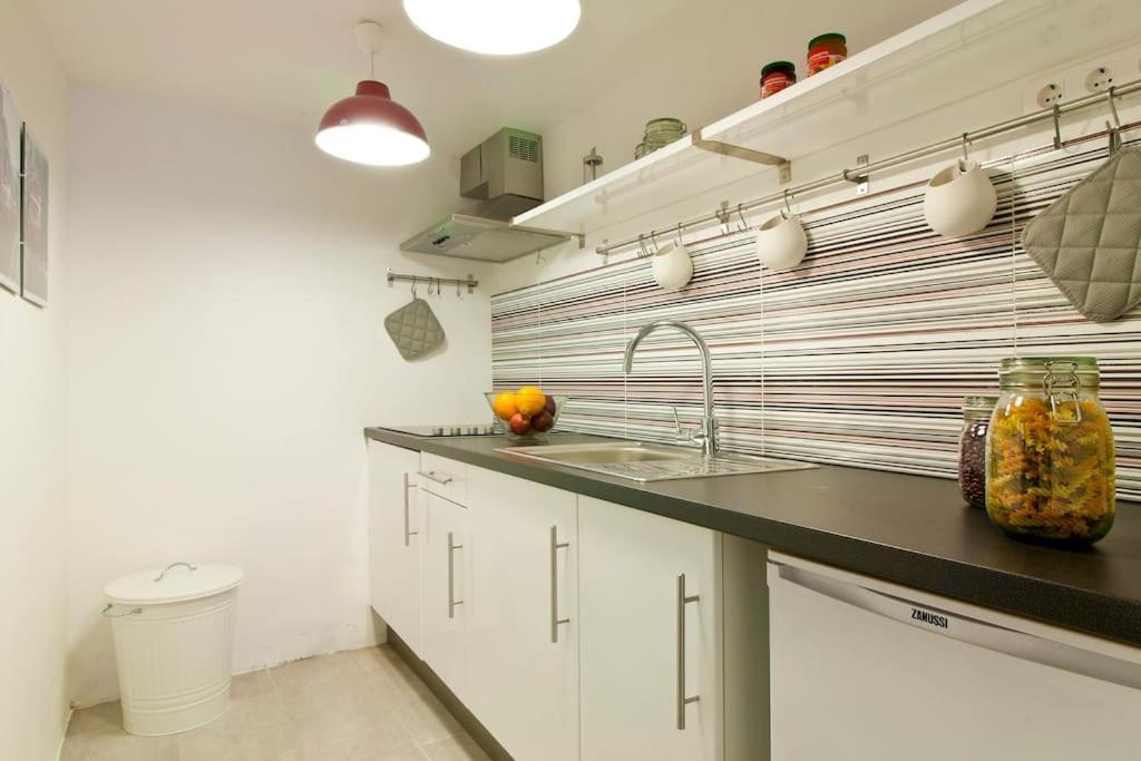 Lisbon Sant'Anna Apartments Szoba fotó
